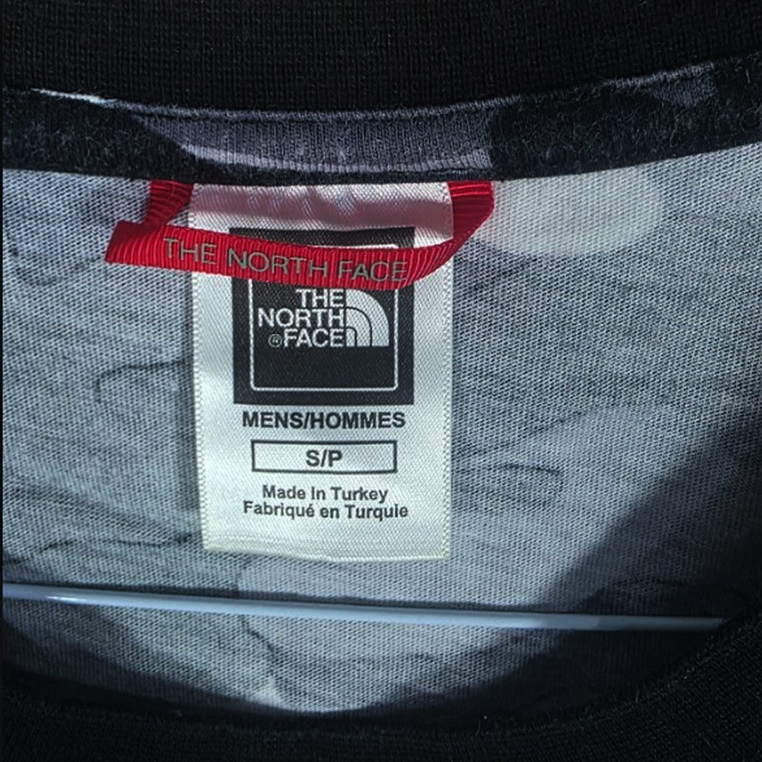 The North Face T92TX2 Grey Black Camo Logo T-Shirt Small S19 Turkey