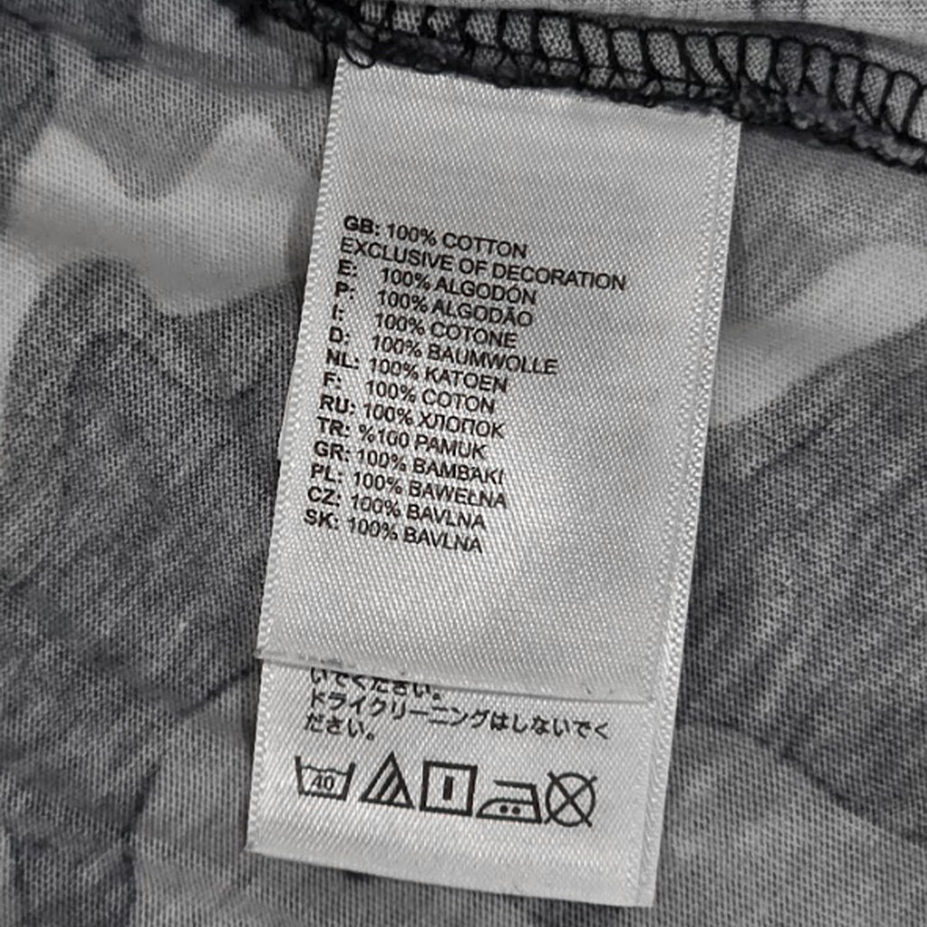 The North Face T92TX2 Grey Black Camo Logo T-Shirt Small S19 Turkey