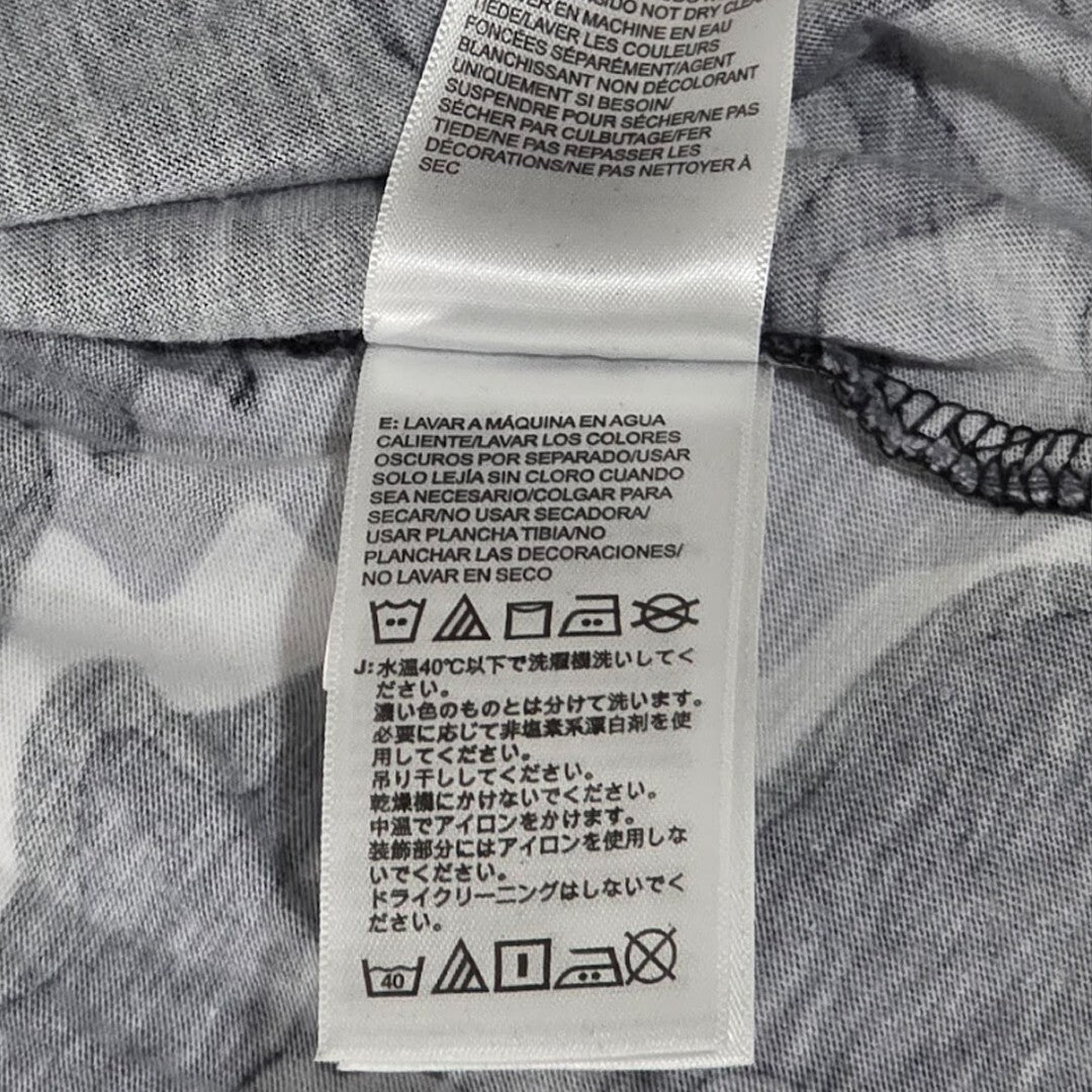 The North Face T92TX2 Grey Black Camo Logo T-Shirt Small S19 Turkey